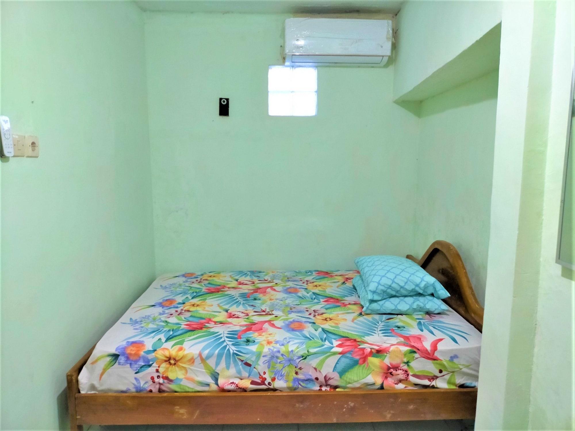 Gandrung City Hostel Banyuwangi  Exterior photo