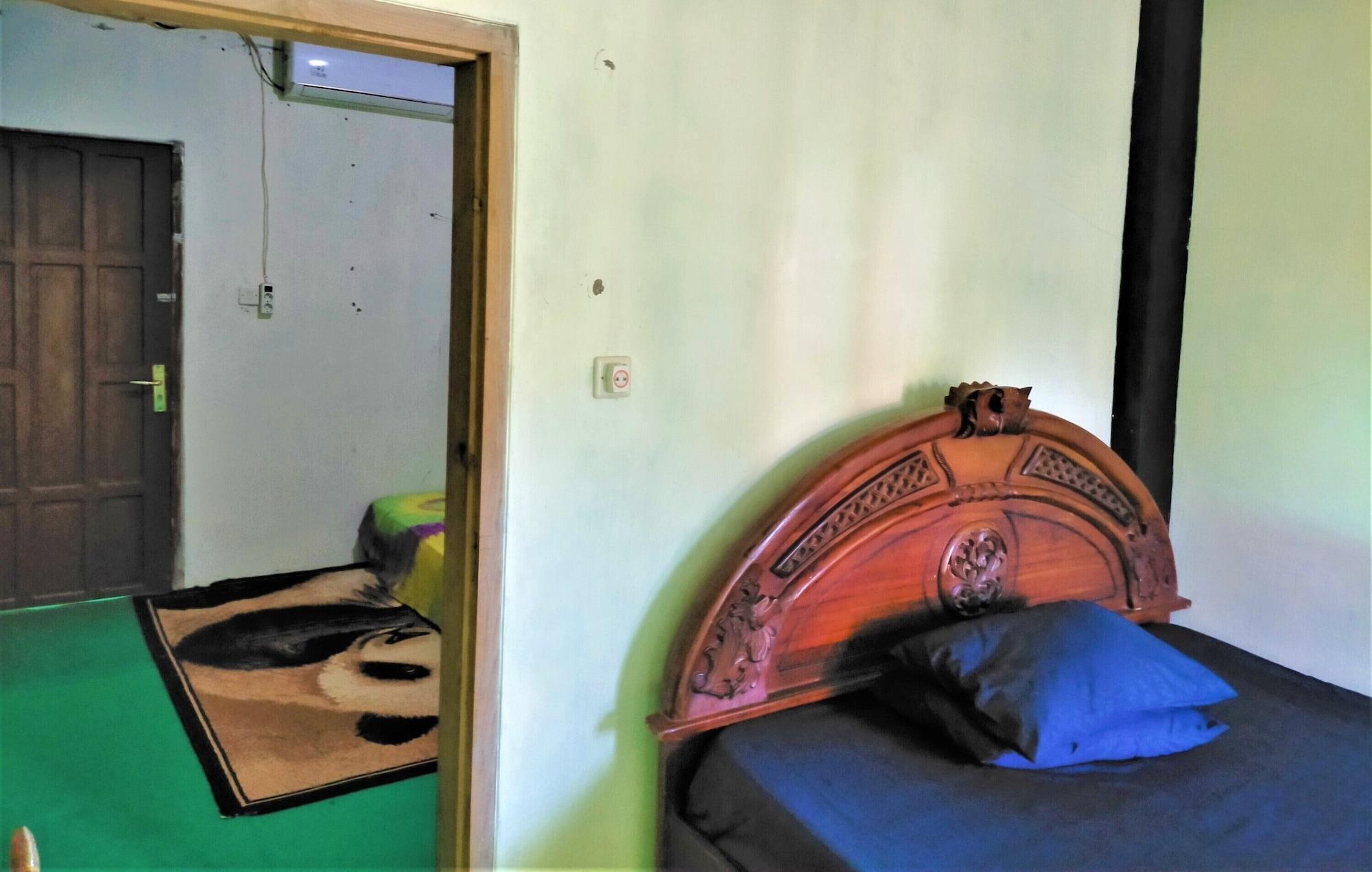 Gandrung City Hostel Banyuwangi  Exterior photo
