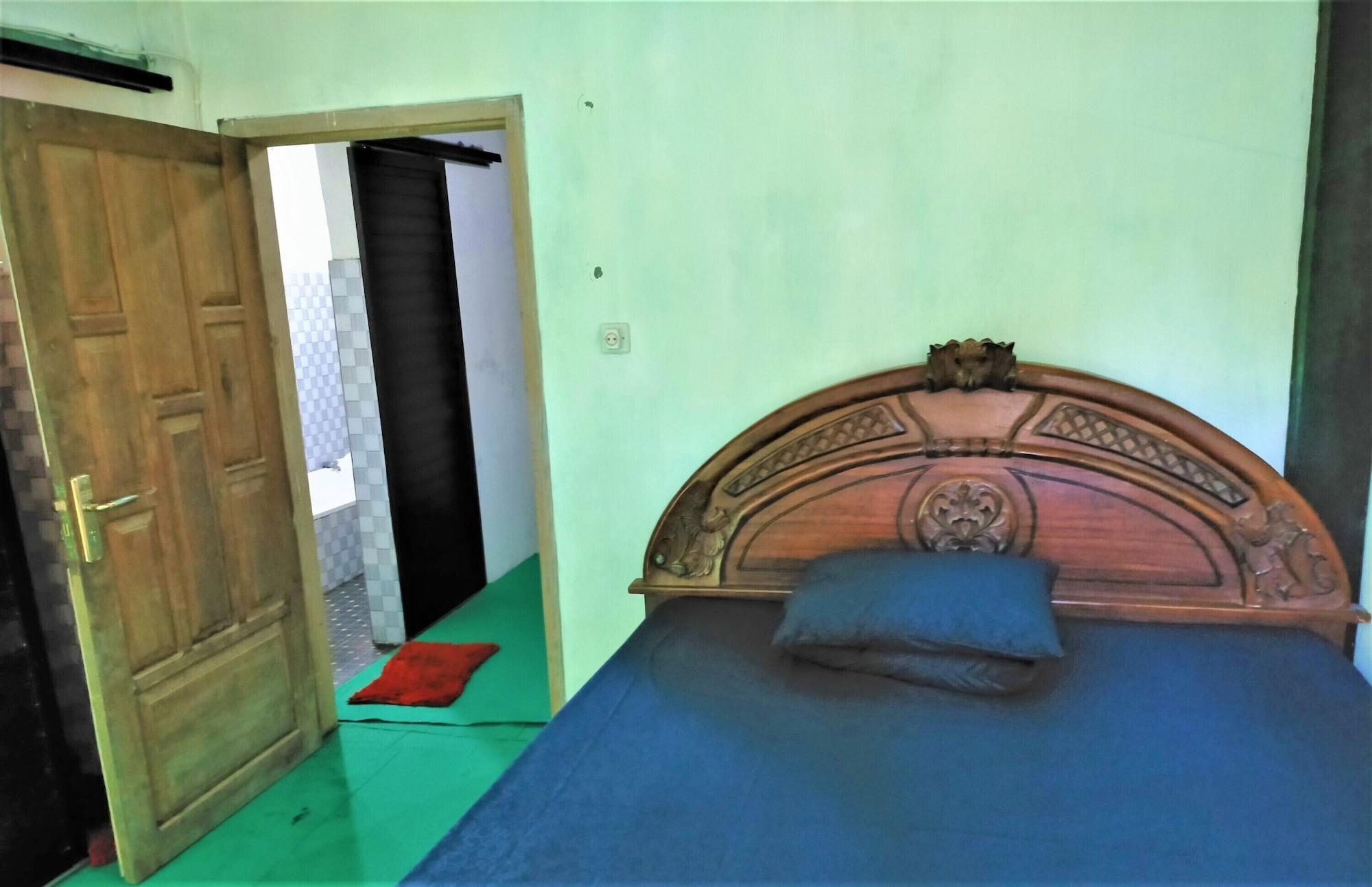 Gandrung City Hostel Banyuwangi  Exterior photo