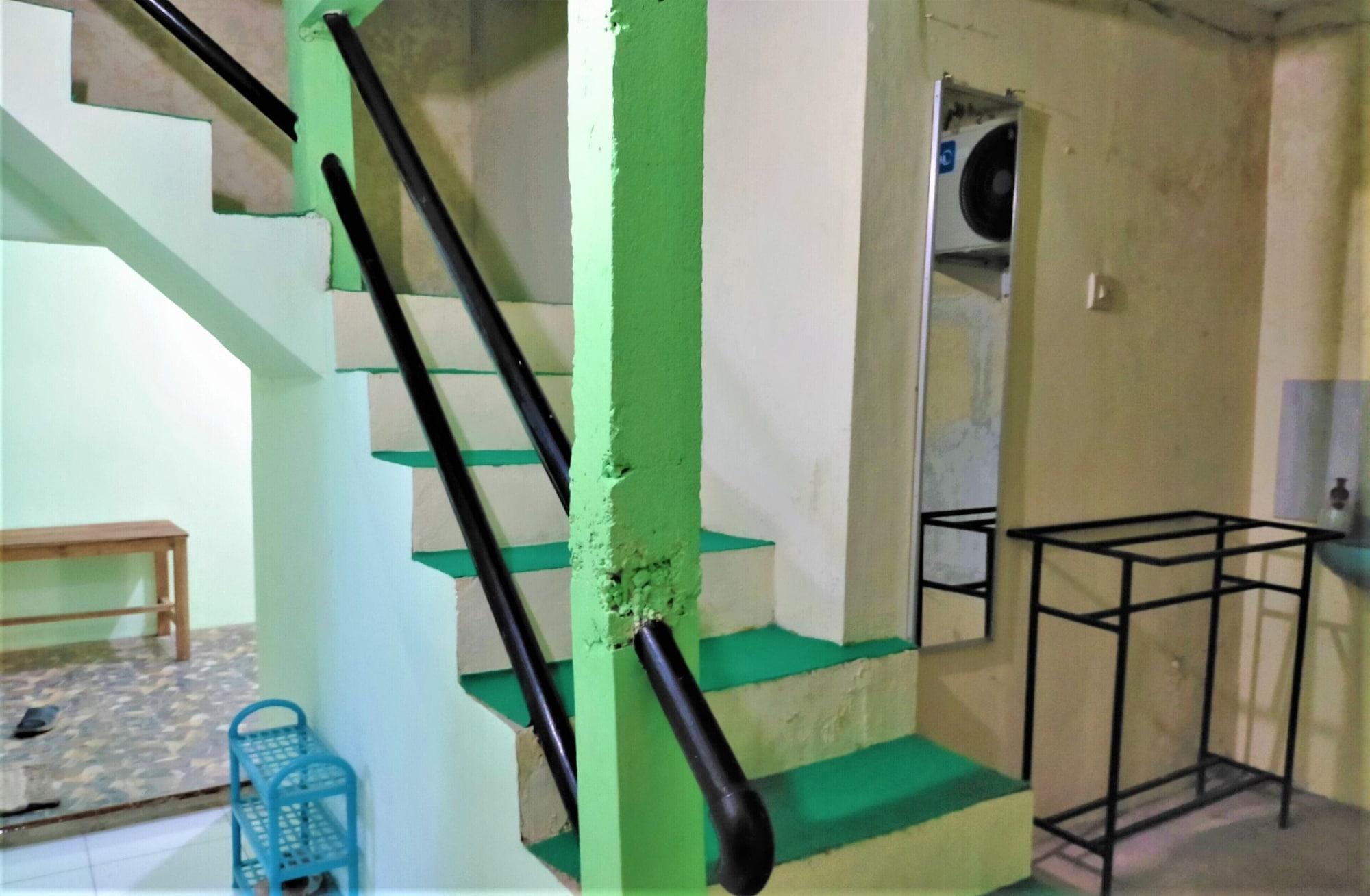 Gandrung City Hostel Banyuwangi  Exterior photo