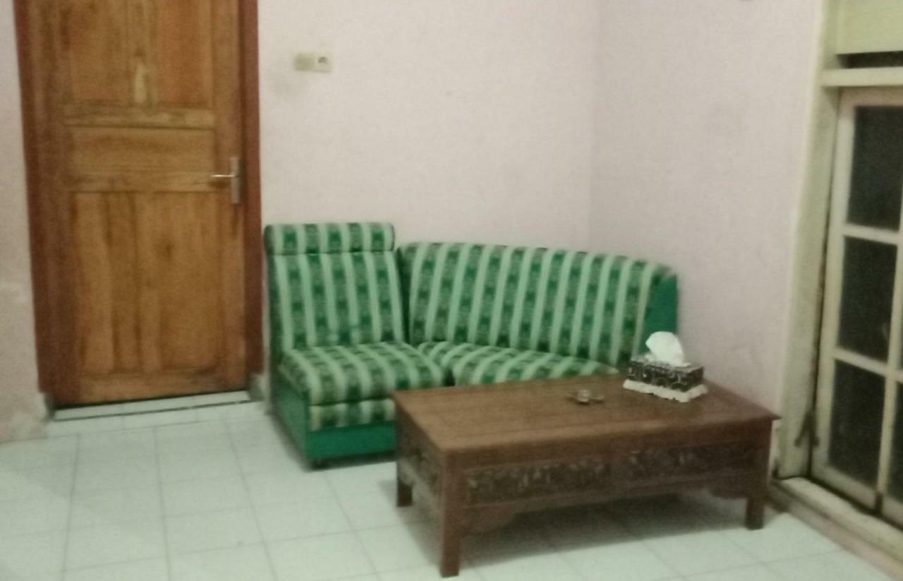 Gandrung City Hostel Banyuwangi  Exterior photo